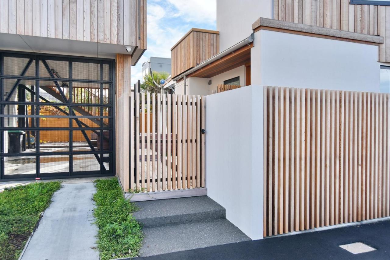 Esplanade Beach House - Holiday home
