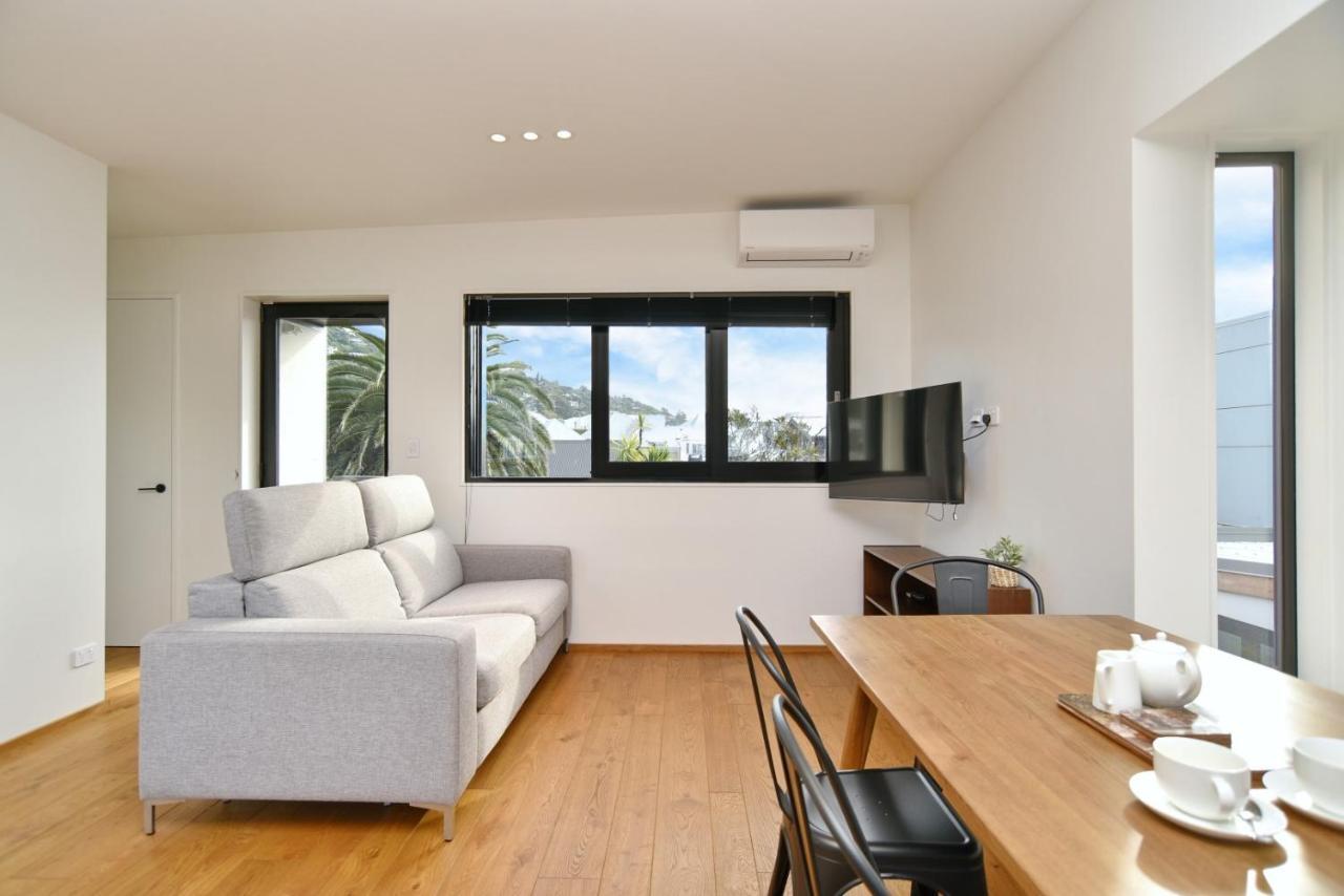 Esplanade Beach House - Holiday home Christchurch