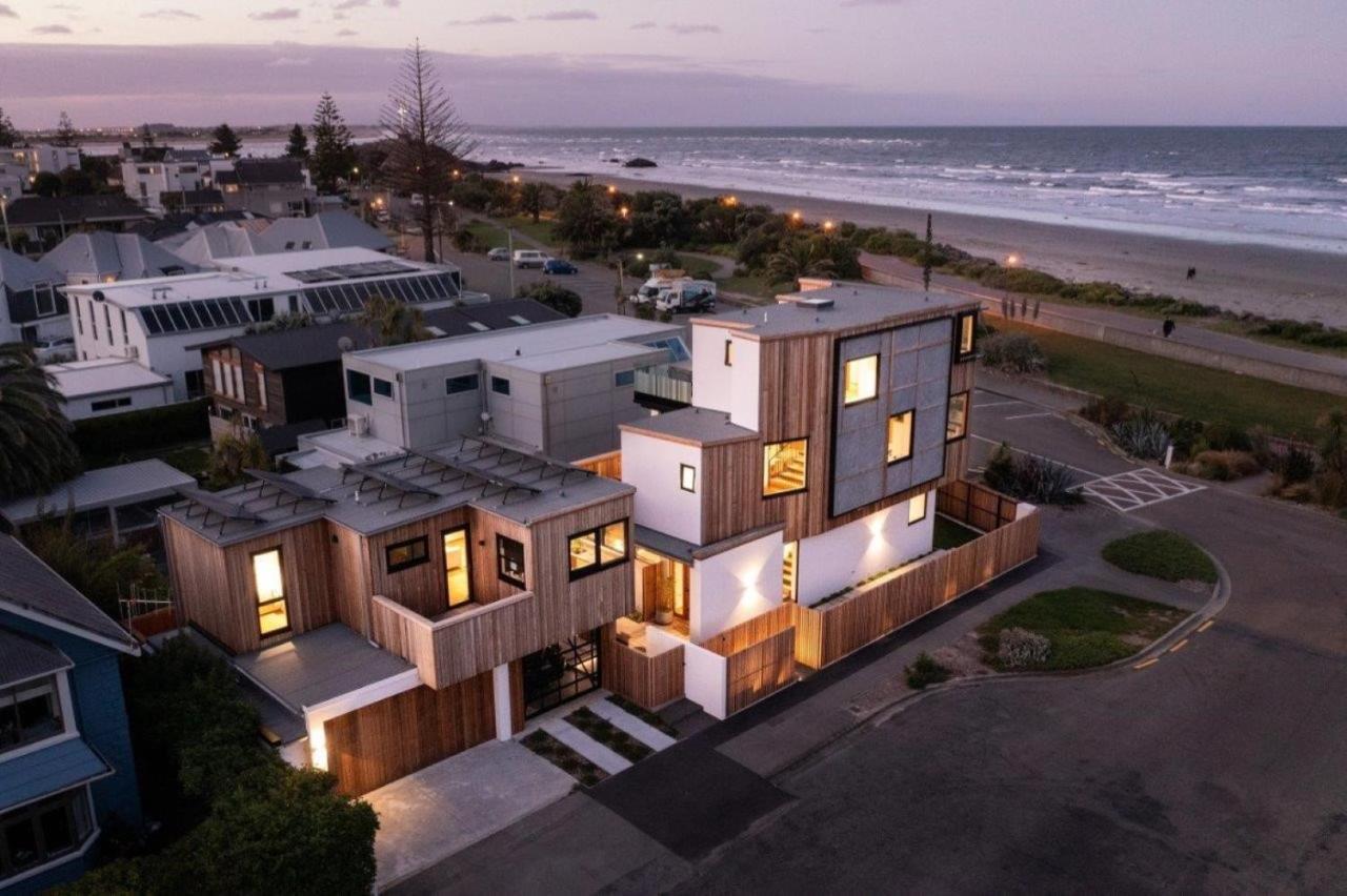 Holiday home Esplanade Beach House - *
